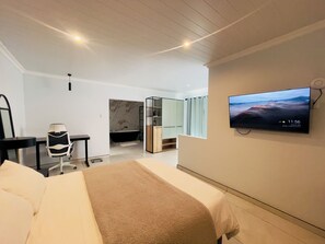 9 Schlafzimmer, Bügeleisen/Bügelbrett, WLAN, Bettwäsche