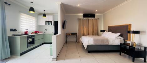 9 slaapkamers, een strijkplank/strijkijzer, wifi, beddengoed