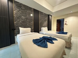 Classic Double or Twin Room, Balcony, Pool View