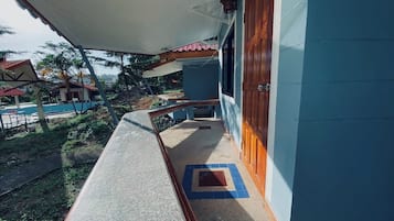 Classic Room, Garden View | Desk, laptop workspace, free WiFi