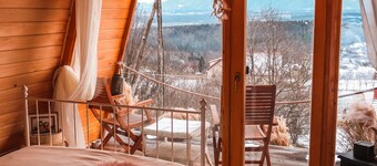 Rustic Refuge Glamping With Hot-tub and Sauna