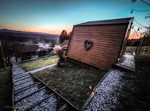 Doppelzimmer (Double room with Terrace) | Aussenbereich