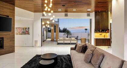 Hollywood Hills 4BR | Rooftop + Views | C&C