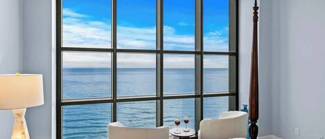 2 slaapkamers, een strijkplank/strijkijzer, wifi, beddengoed