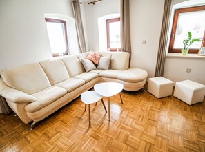 House (Two Bedroom Holiday Home) | Dining room - Idyllic Mountain Getaway Holiday Home (Ljubno)