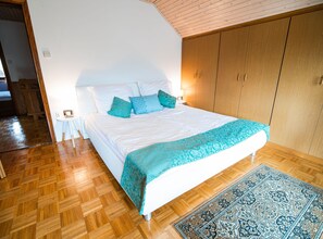 House (Two Bedroom Holiday Home) | 2 bedrooms, cribs/infant beds - Idyllic Mountain Getaway Holiday Home (Ljubno)