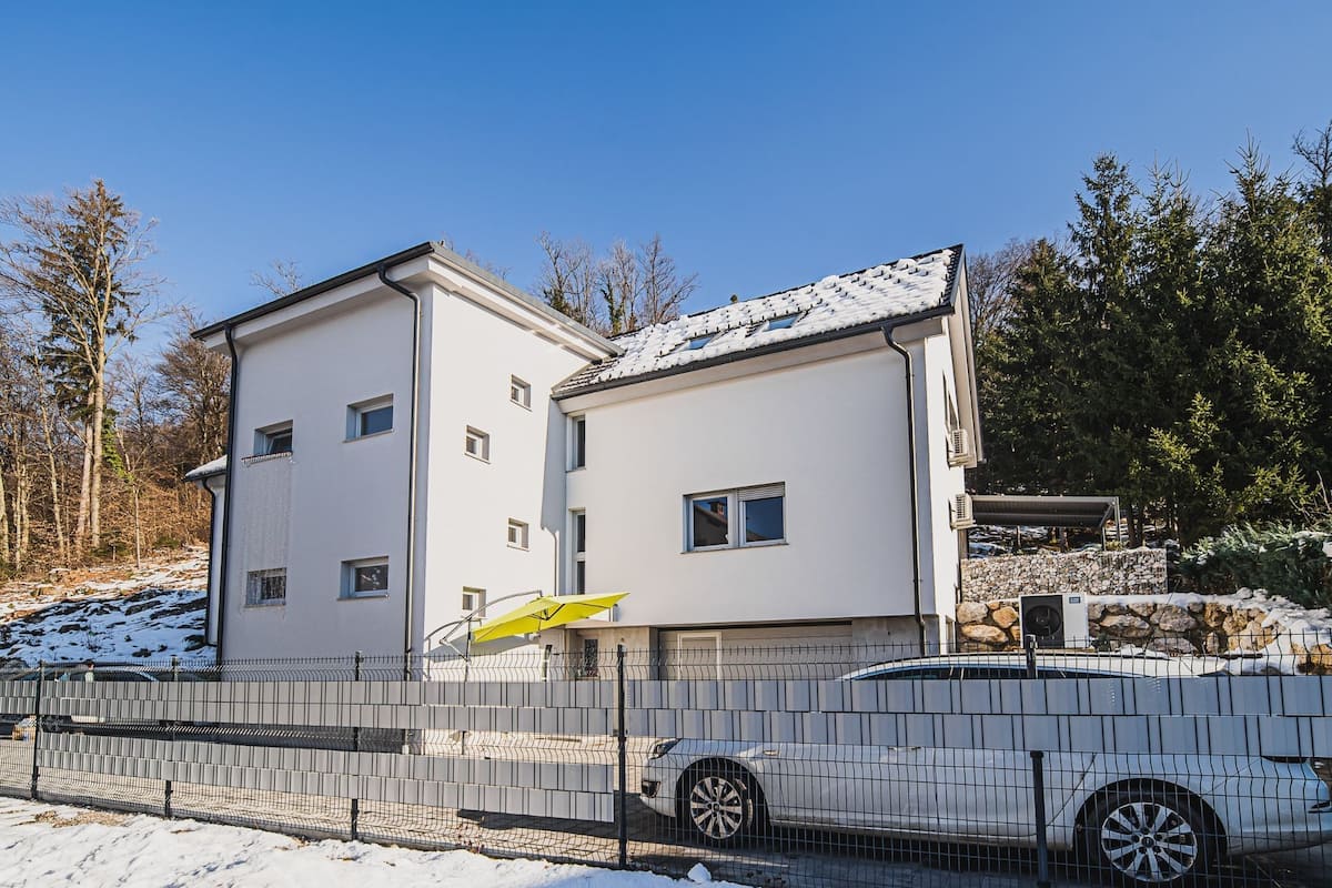 Apartment (Classic Two Bedroom Apartment with Te) | Exterior