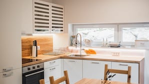 Apartamento (Two Bedroom Apartment with Terrace) | Cocina privada