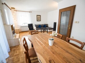 Apartment (Two Bedroom Apartment with Balcony) | Dining room