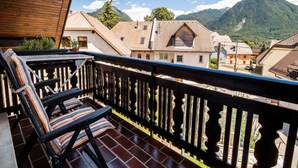 Apartment (One Bedroom Apartment with Balcony) | Balcony - Mountain View Haven Apartments (Bovec)