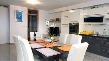 Apartment (One bedroom apartment 1) | Private kitchen | Fridge