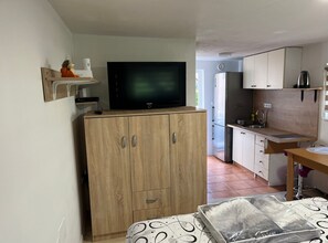 Room - Meadow Tranquil Apartments With Evergreen Garden (Žirovnica)