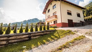 Cottage (Three Bedroom Country House) | Exterior - Bloomfield Retreat Country House With Sauna (Recica ob Savinji)