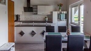 อพาร์ทเมนท์ (Two Bedroom Apartment) | ครัวส่วนตัว