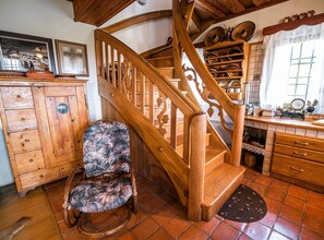 Villa (Two Bedroom Villa with Hot Tub) | Escaleras