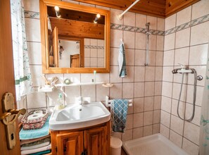Villa (Two Bedroom Villa with Hot Tub) | Bathroom | Shower, towels - Cozy Countryside Retreat Villa With Hot-tub (Krsko)