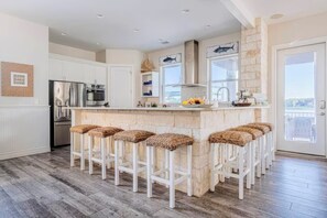 Fridge, microwave, oven, stovetop - Big Blue on Lake LBJ with Pool, Spa, decks and pier (Kingsland)