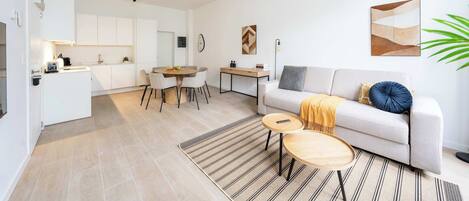 Televisión, oficina