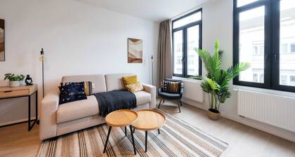 Modern 6-Guest Apartment in Central Antwerp
