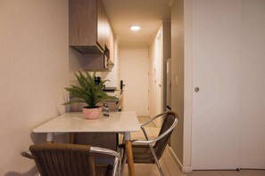 Dining - Cozy Studio Prime Location | The Heart of Santiago (Santiago)