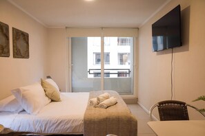Iron/ironing board, WiFi, bed sheets