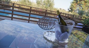 Deluxe Single Room, Pool View | Terrace/patio