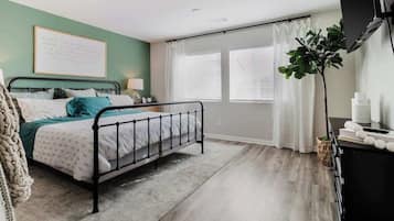 3 bedrooms, iron/ironing board, free WiFi, bed sheets