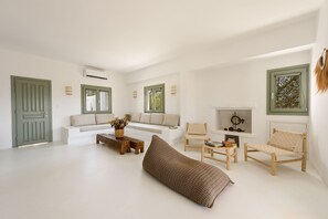 Living area - Bougainvillea House | Antiparos (Agios Georgios)