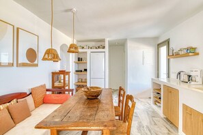 Interior - Stone Pine House | Antiparos (Soros)
