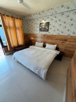 Room - Rising View Hills (Dharamshala)