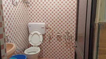 Single Room | Bathroom | Towels
