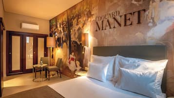 Minibar, in-room safe, laptop workspace, free WiFi