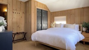 3 室のベッドルーム、デスク、アイロン / アイロン台、WiFi