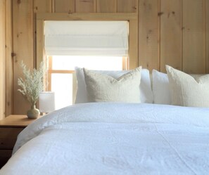 3 Schlafzimmer, Schreibtisch, Bügeleisen/Bügelbrett, WLAN