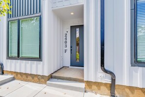 Exterior detail - Music City Terrace Getaway by StayLage (Nashville)