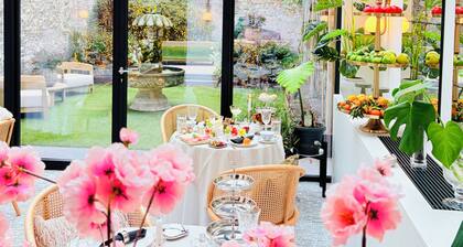 The Burgundy - Boutique B&B