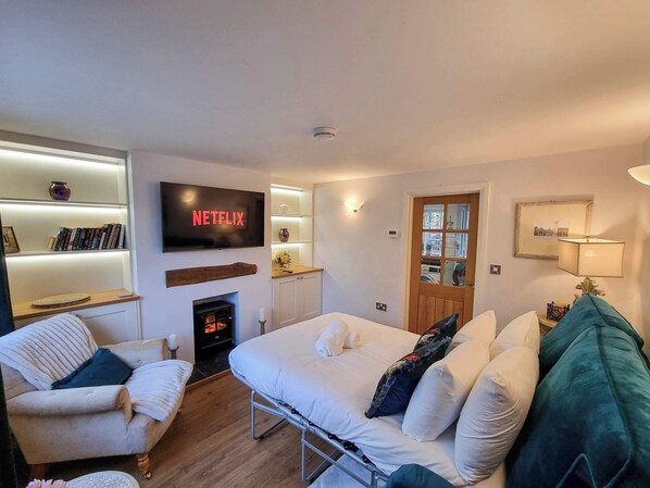 1 bedroom, iron/ironing board, travel cot, WiFi