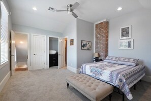 4 quartos, ferros/tábuas de passar roupa, Wi-Fi, roupa de cama