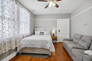 1 bedroom, iron/ironing board, WiFi, bed sheets