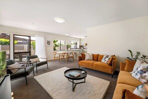 تلفزيون، مكتب