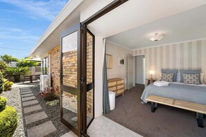 2 bedrooms, iron/ironing board, travel cot, WiFi - Valley Rd Vibes in Mt Maunganui (Mount Maunganui)