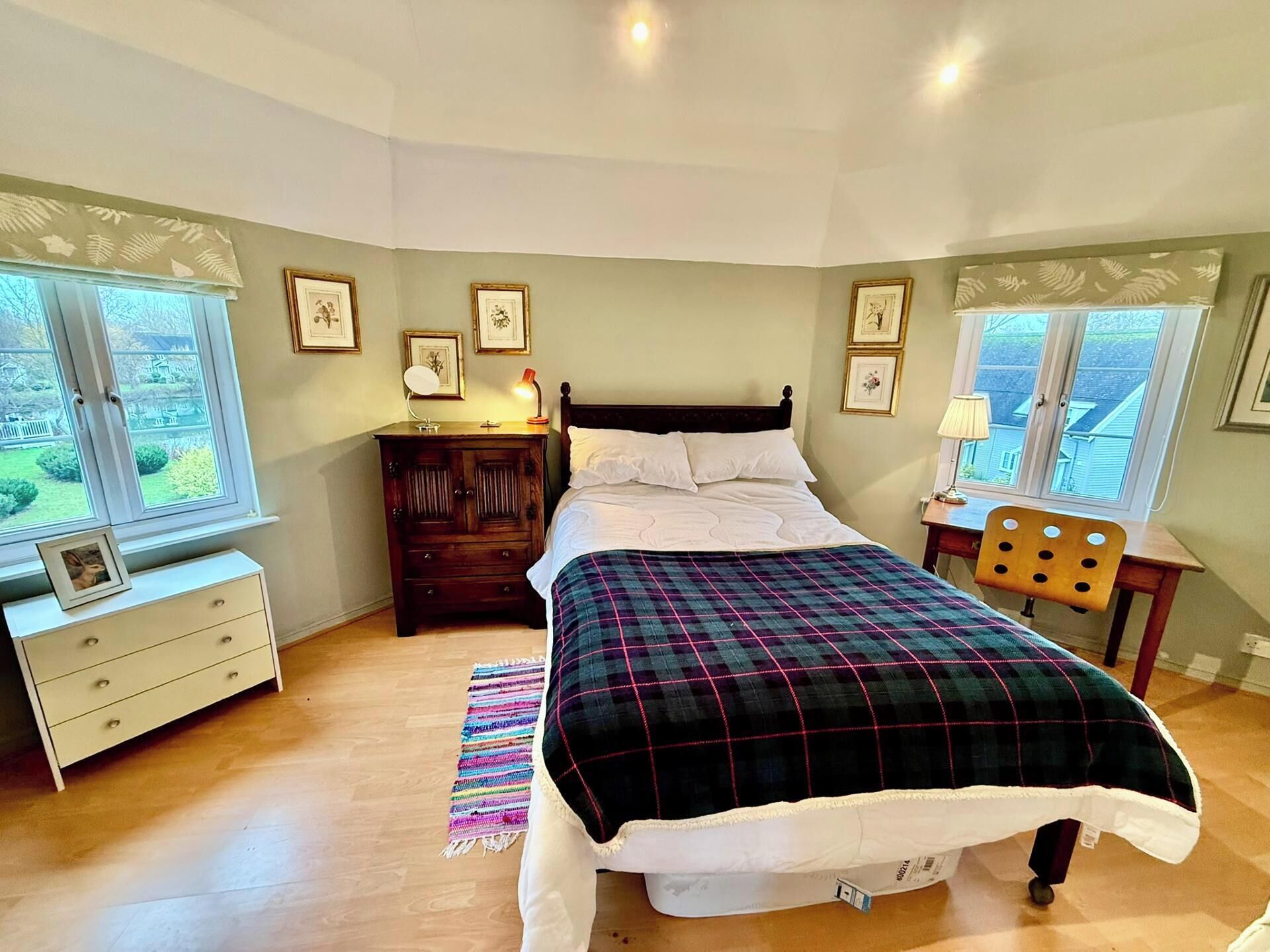 3 bedrooms, iron/ironing board, travel crib, WiFi