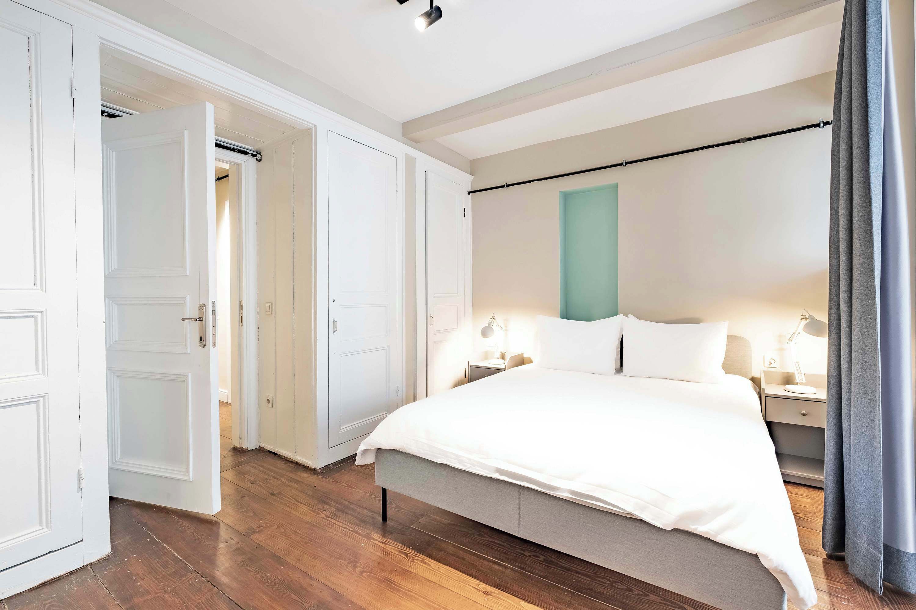 1 bedroom, desk, iron/ironing board, WiFi