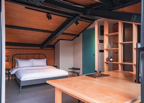 Desk, iron/ironing board, travel cot, WiFi