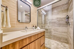 Apartamento, acessível | 4 quartos, acesso à internet de alta velocidade