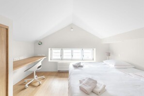 4 bedrooms, iron/ironing board, travel crib, WiFi