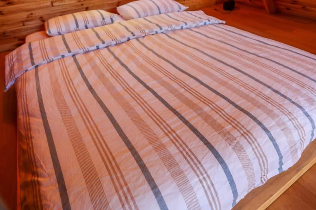 Tabla de planchar con plancha y wifi gratis