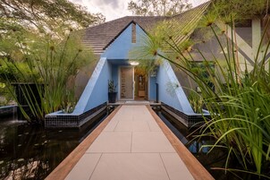 Hot stone massages, deep-tissue massages, massages