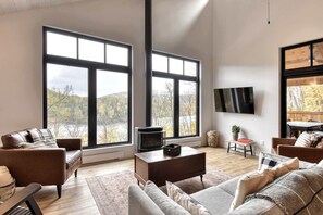 TV, fireplace, foosball, books