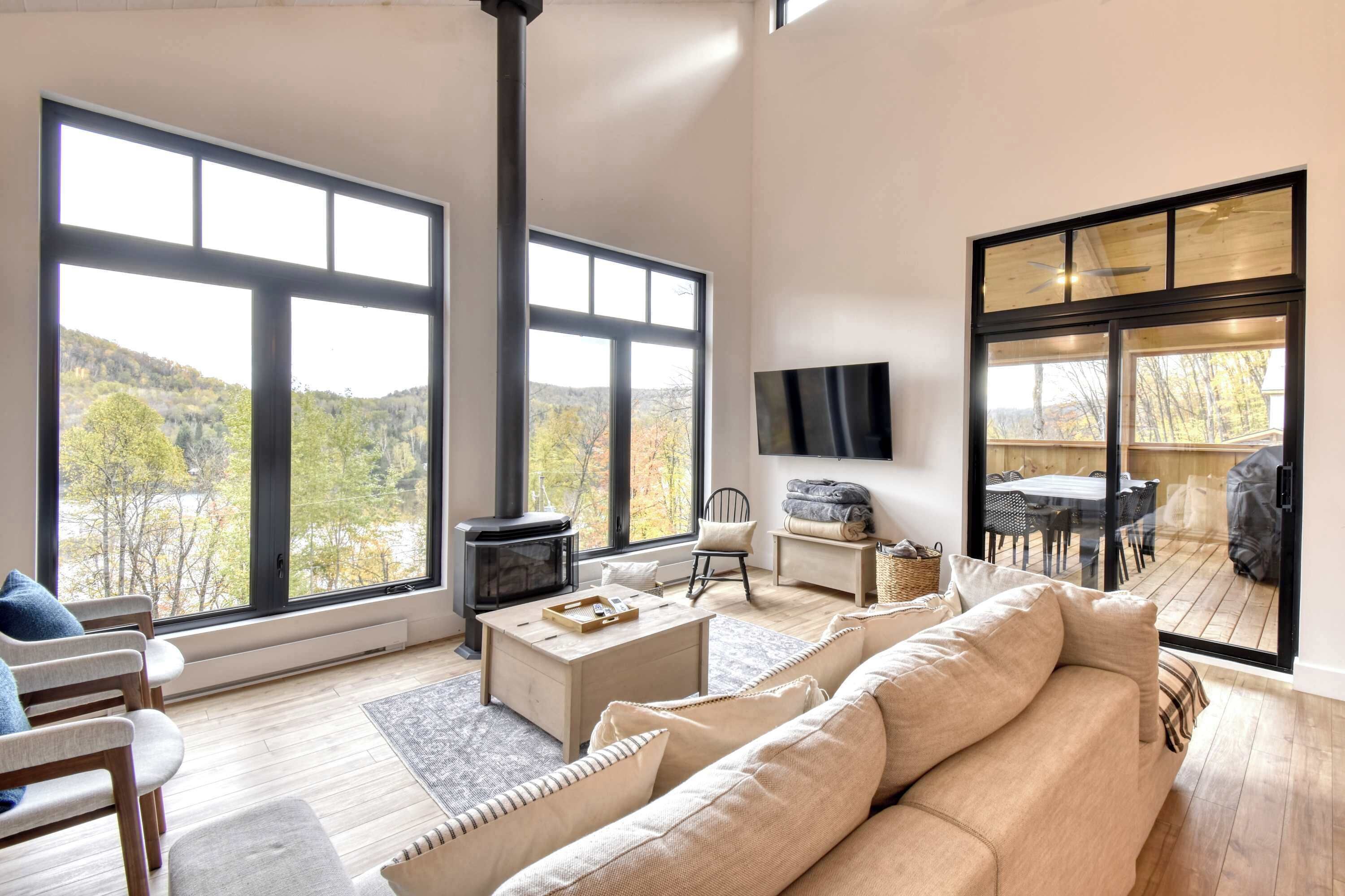 TV, fireplace, foosball, books